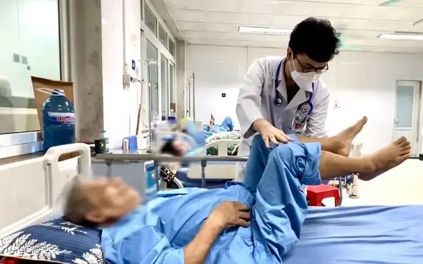 Thời gian vàng điều trị đột quỵ bạn phải nhớ, sẽ có lúc cần dùng đến và chia sẻ từ chuyên gia