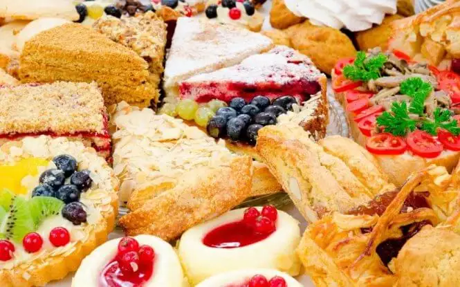 Hãy ngừng ăn đường nếu bạn không muốn bị già nhanh chóng Hãy ngừng ăn đường nếu bạn không muốn bị già nhanh chóng